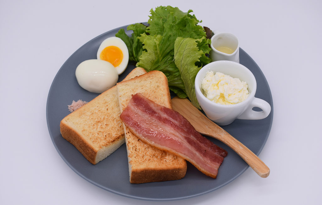 KARAE TABLE人気のモーニングセット！自家製バターホイップクリーム